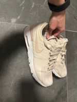 Nike Schuhe beige Hessen - Hainburg Vorschau