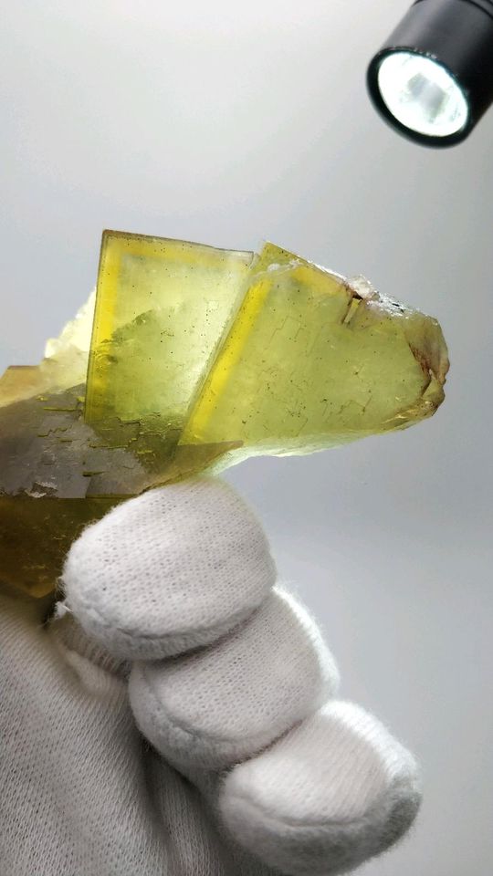 Fluorit grün gelb zonar Niederschlag Mineraliensammlung in Ahrensburg