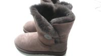 UGG Boots Stiefel Lammfell Leder Bailey Button W braun NEU GR.39 Berlin - Dahlem Vorschau