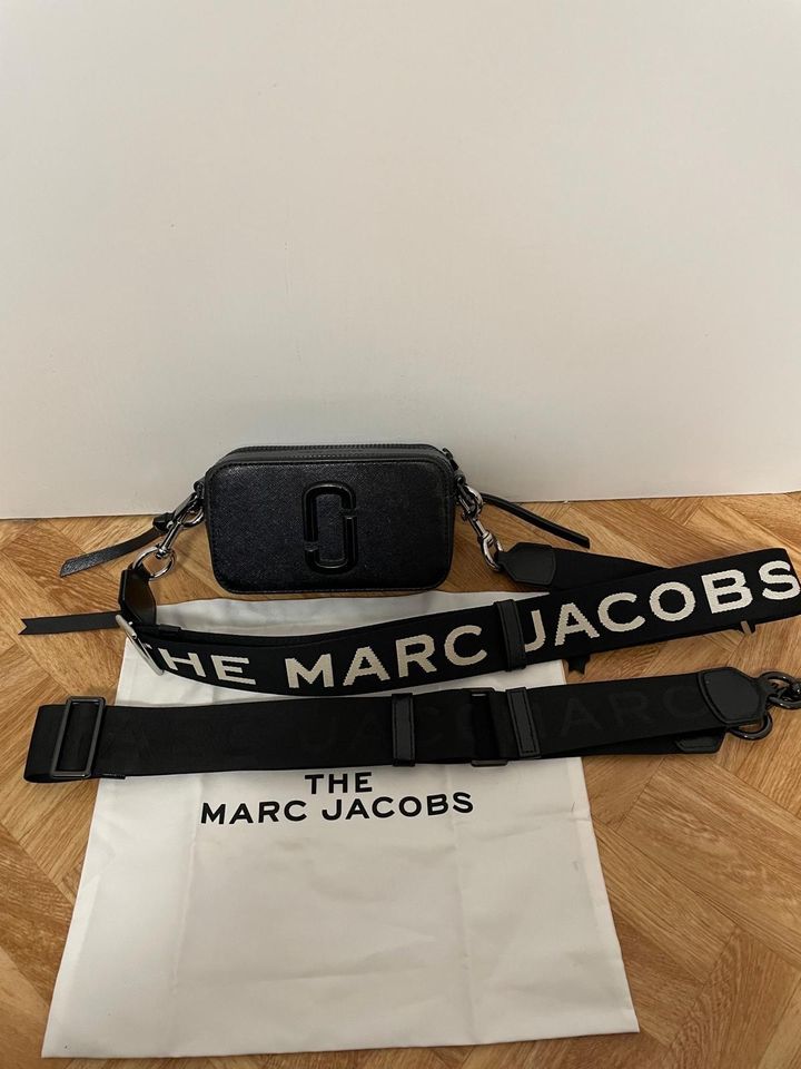 Marc Jacobs Snapshot Tasche inklusive Zusatz Gürtel! in Stutensee