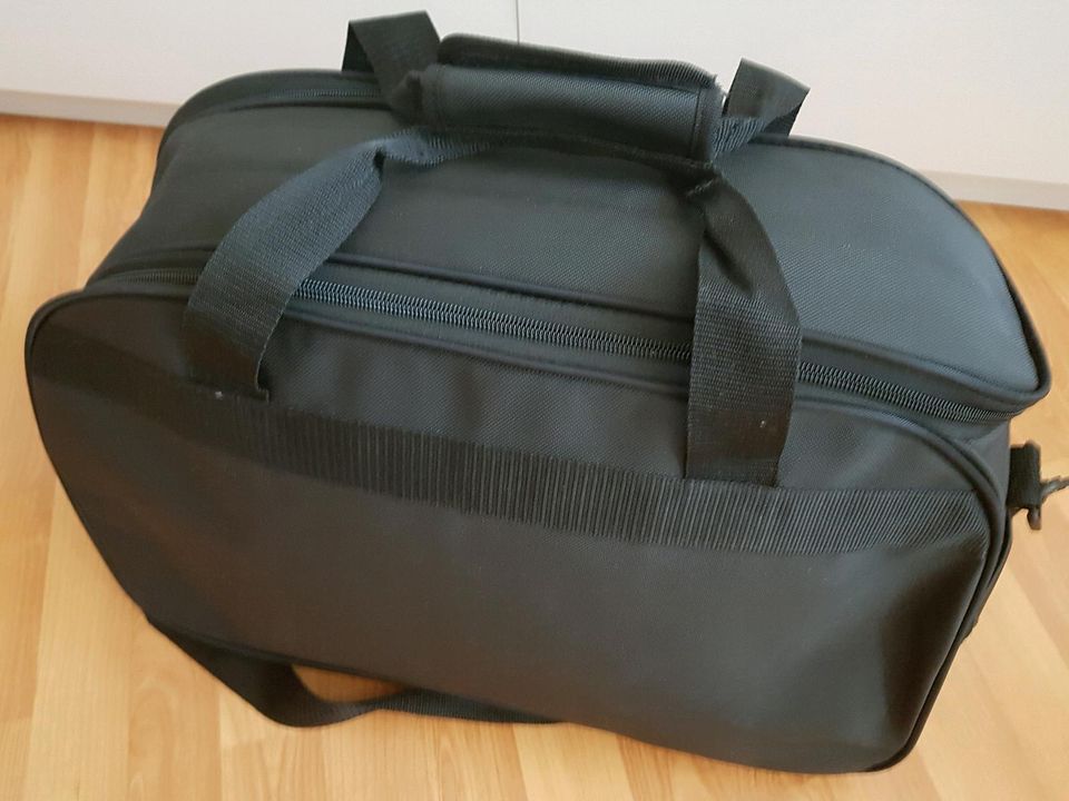 Reisetasche sporttasche in Berlin