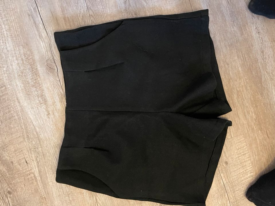 Kurze schwarze Shorts SHEIN Gr.  M neu in Stolberg (Rhld)