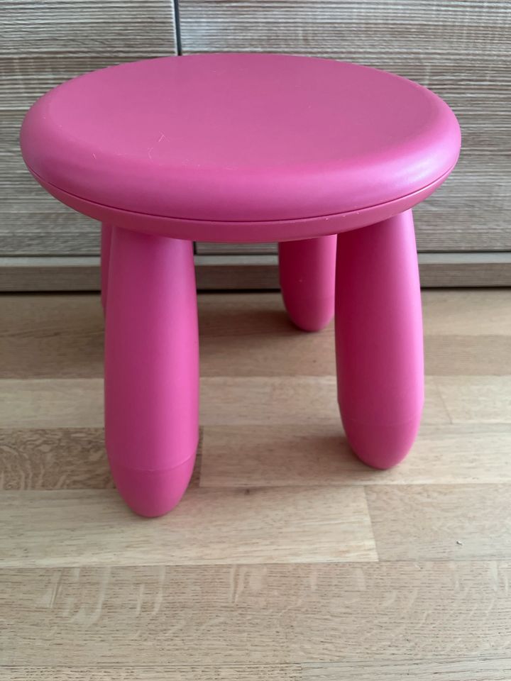 Pinker Ikea Hocker für Kinder in München