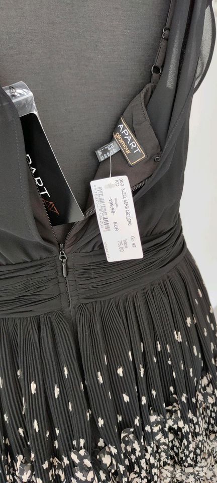 Neu! Kleid Abendkleid festlich "Apart" NP 200€ in Baden-Württemberg -  Oberreichenbach | eBay Kleinanzeigen ist jetzt Kleinanzeigen