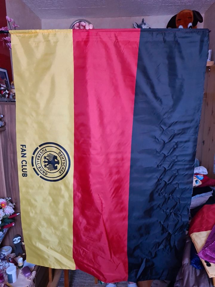 Fanclub Jacke und Fahne Deutschland in Bad Lobenstein
