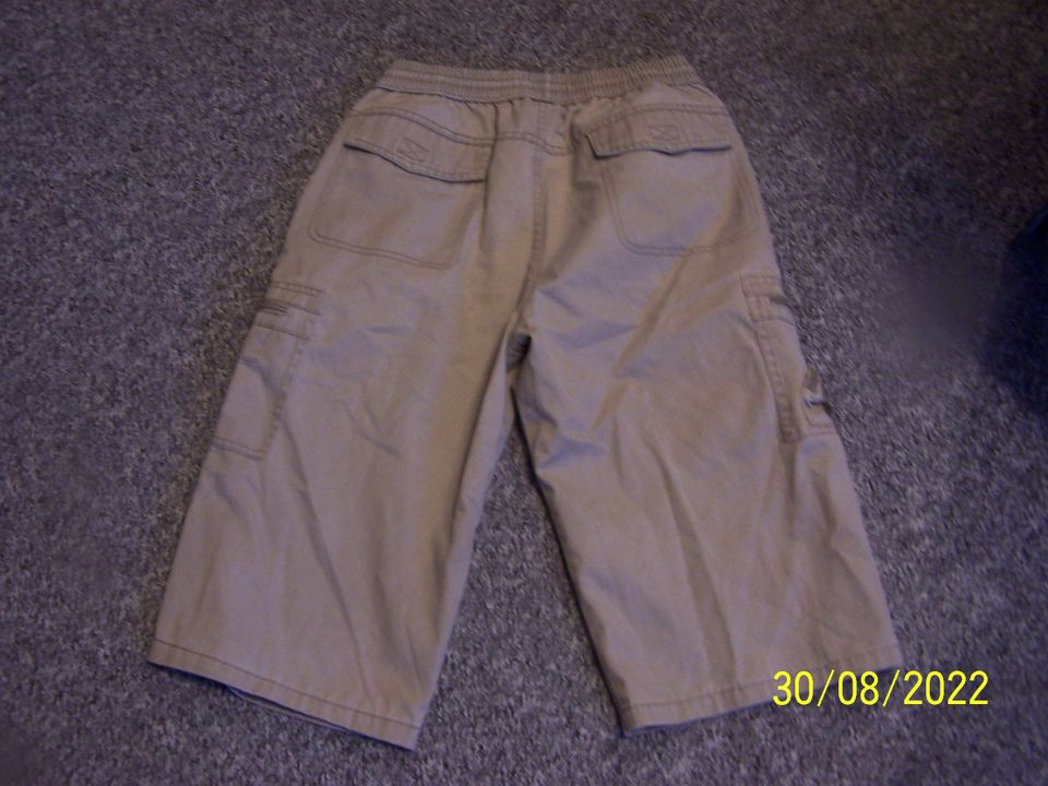 1 Kurze JungsHose, Gr. 140, NEU in beige von TMH FASHION, knie... in Falkenberg/Elster