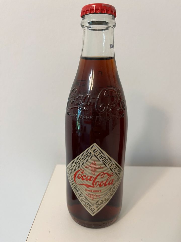 Coca-Cola Vintage Bottle Series (Sammlerdition, nie zu kaufen) in Berlin