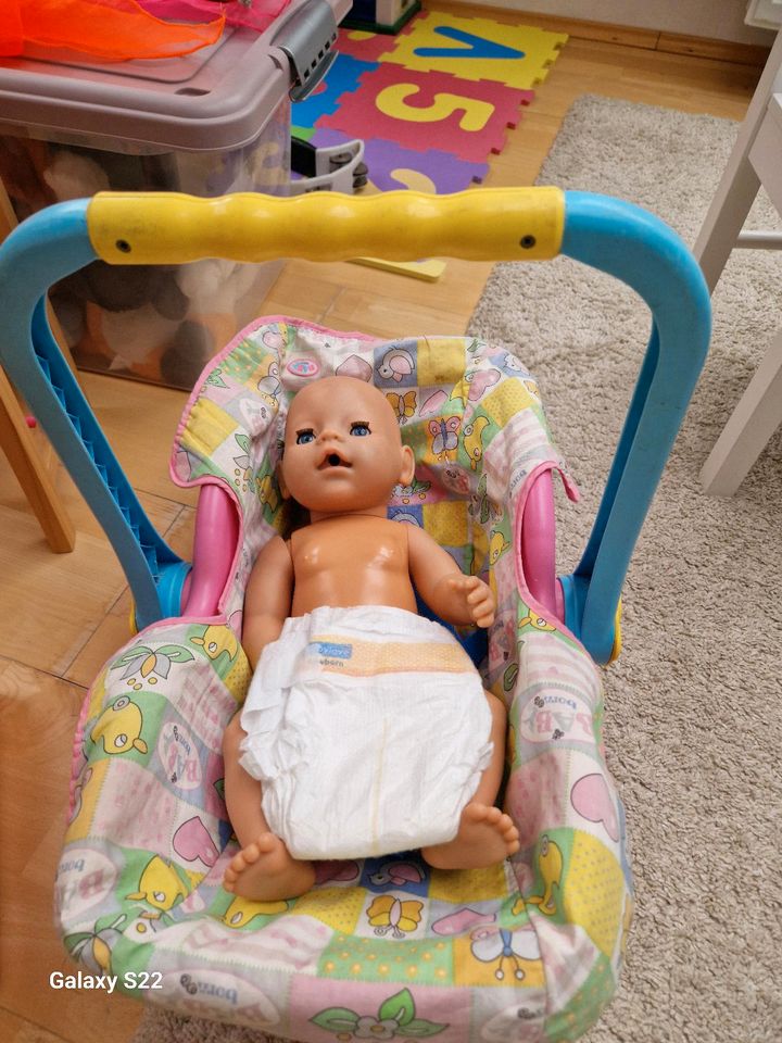 Baby Born Puppe mit Tragschale in Dortmund