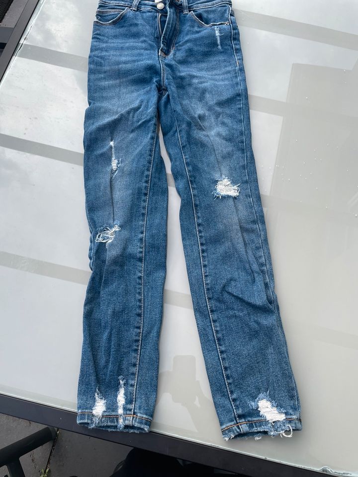 Jeans Stradivarius Gr.34 in Rostock