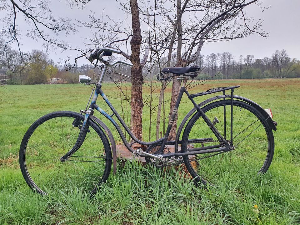 altes Diamant Damenrad 28" Oldtimer in Berlin