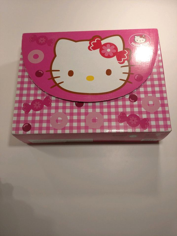 4 Puzzle Hello Kitty im Koffer Geschenk Ostern in Worms