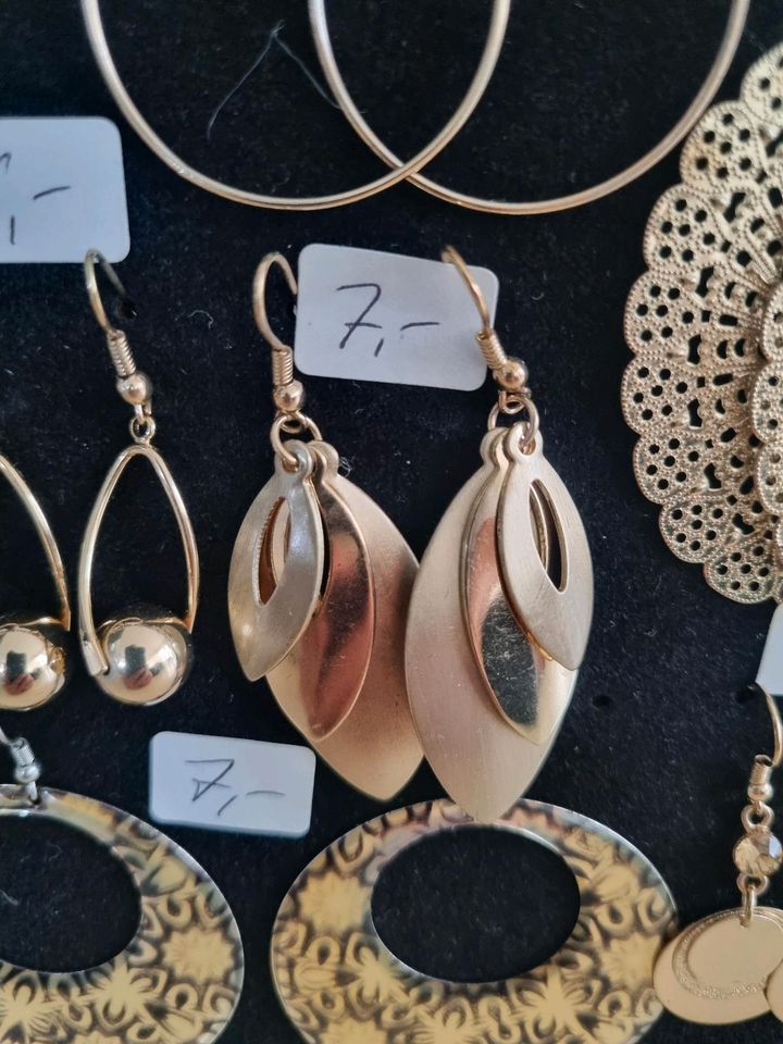 Traumhaft schöne Ohrringe zu verkaufen in Nauheim
