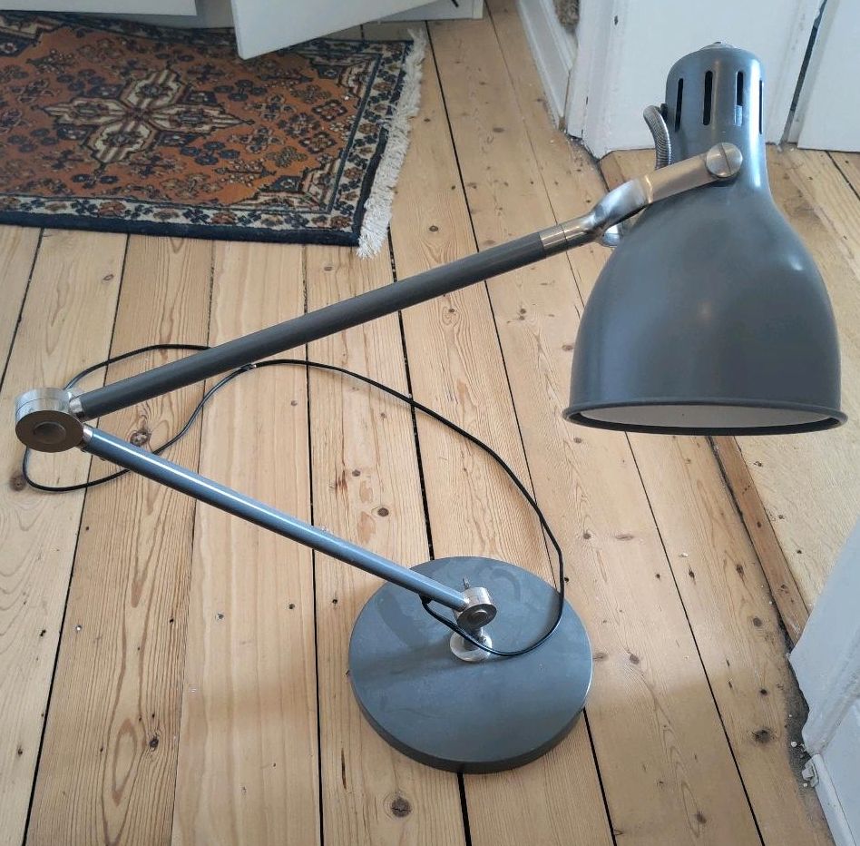 Schreibtischlampe IKEA grau in Mannheim