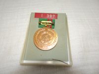 DDR NVA Medaille für Treue Dienste 10 Jahre grünes Band Barleben - Ebendorf Vorschau