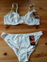 Triumph Set Bügel BH 80 C + Slip 40 Shiny Flower Neu Hessen - Niestetal Vorschau