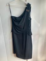 Schwarzes, knielanges One- Schoulder Kleid von Zero Gr. 44 Hamburg Barmbek - Hamburg Barmbek-Süd  Vorschau
