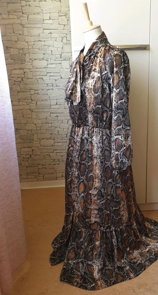 Zara Kleid 40 L Satinkleid Rüschen Volantkleid Snakeprint in Berlin