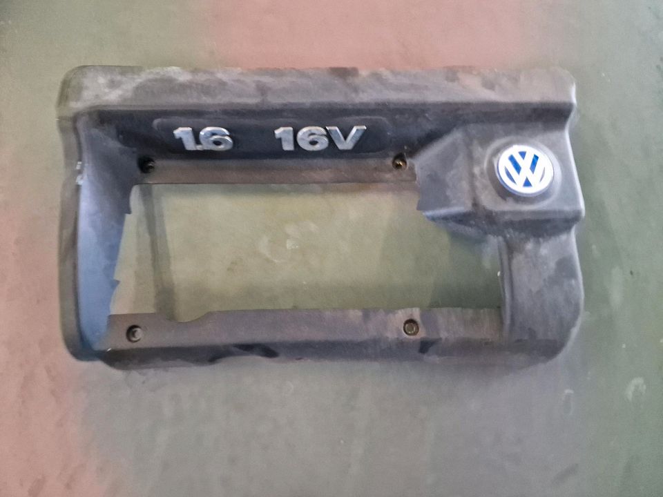 Vw Golf 4 1.6 16V Motorabdeckung in Lutter am Barenberge