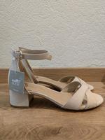 Riemchenpumps/Sandalen Tamaris 37 neu beige Nordrhein-Westfalen - Schwerte Vorschau
