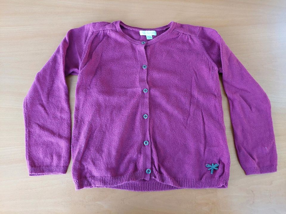 Strickjacke Jacke Mädchen Gr. 104 je Farbe 3,00 Euro in Mülsen