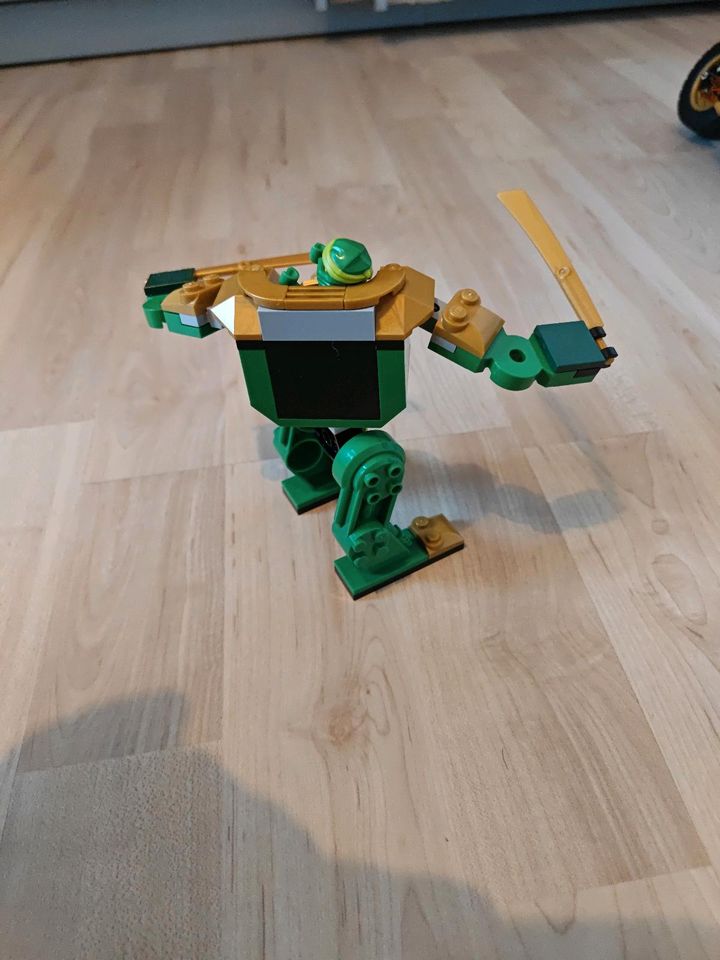 Lego Lloyd Ninjago grün in Kriftel