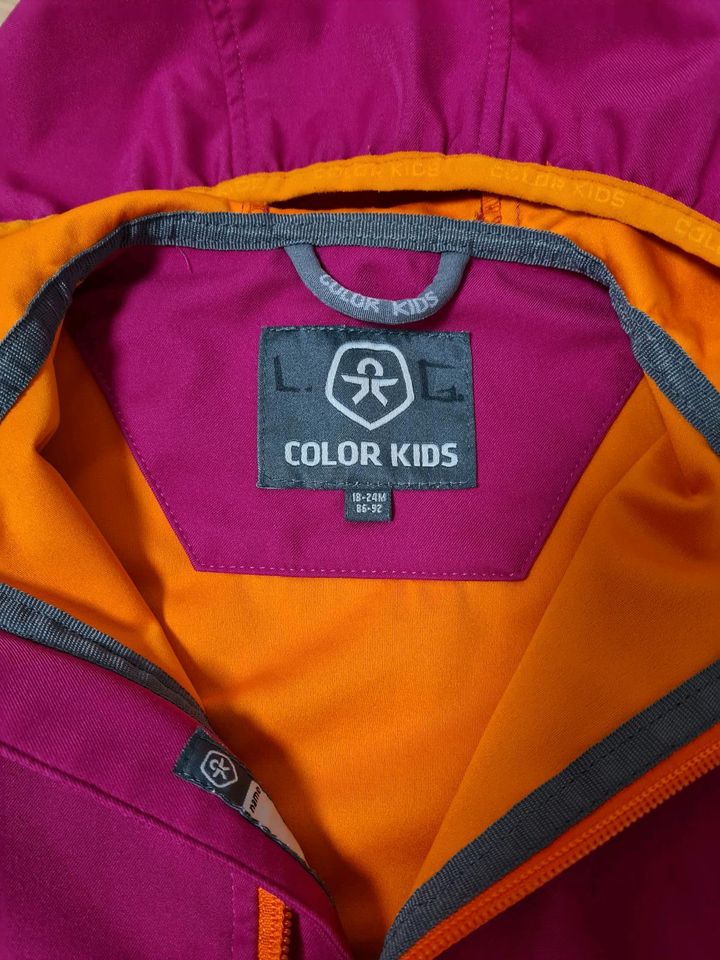 Dünne Softshell Jacke von Color Kids, Gr. 86-92 in Langenneufnach