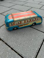 Bus Blech Schwungrad alt Spielzeug Arnold Baden-Württemberg - Bühl Vorschau