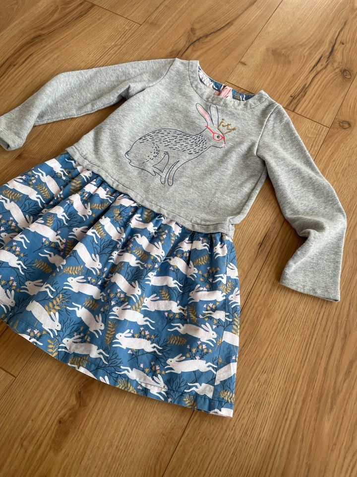 Mini Boden Kleid Hase grau 122 in Grasbrunn