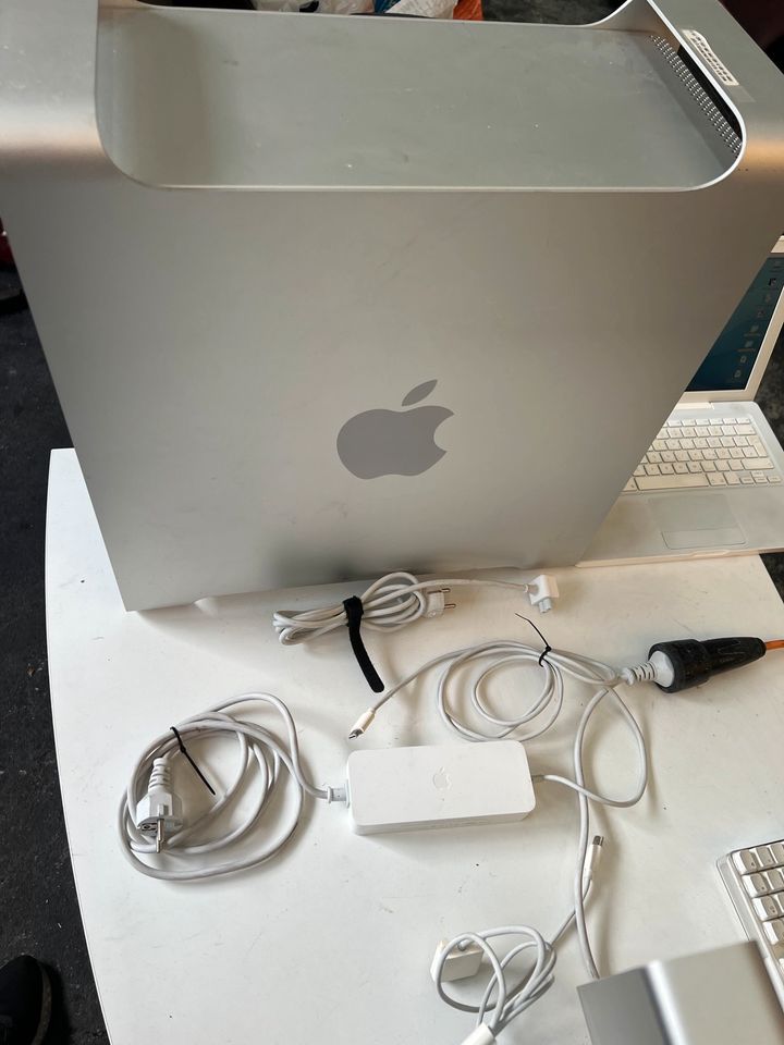 Apple Restposten iMac, 2 Cinema HD-Display, Rechner, Laptop in Hemsbach