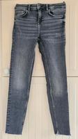 Schwarze Jeans - ZARA - Grösse  36 Niedersachsen - Oldenburg Vorschau