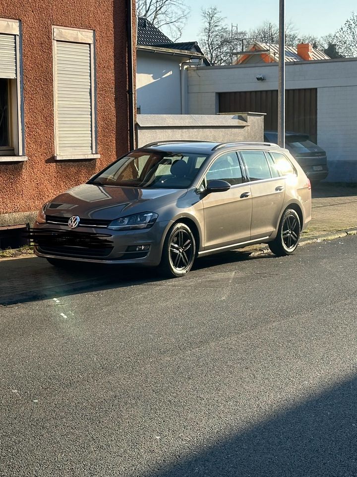 Golf 7 Variant in Oberhausen