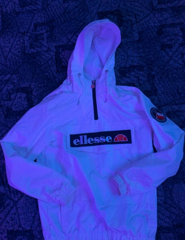 Ellesse Jacke Herren s in Bergkamen