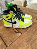 Nike Air Jordan 1 Gr.39 neongelb Echtleder neuwertig Rheinland-Pfalz - Vettelschoß Vorschau