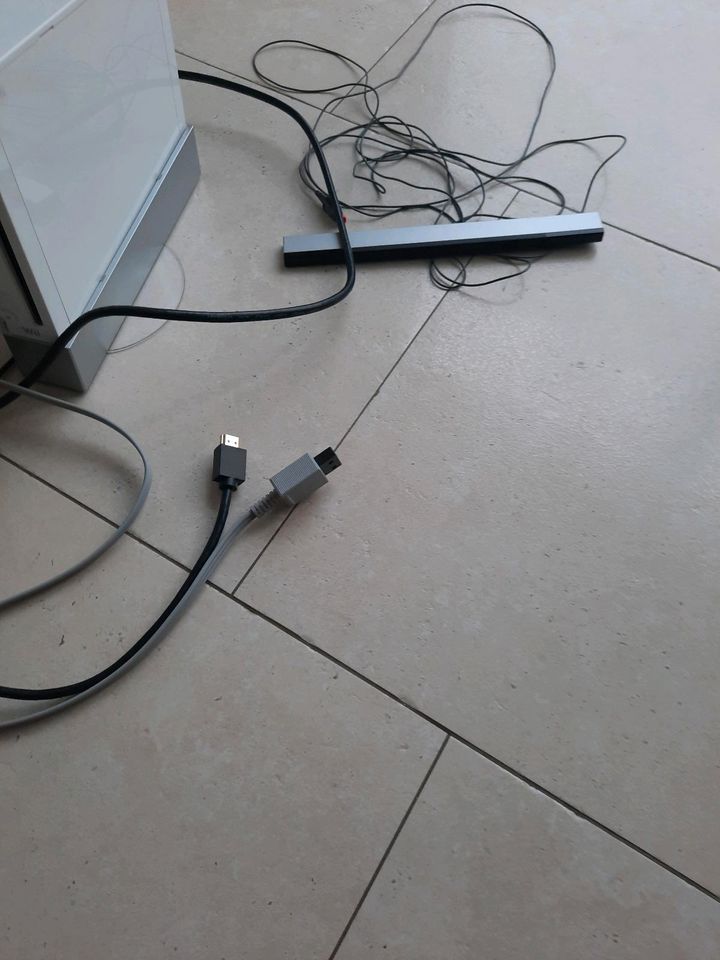 Wii Konsole mit HDMI Adapter in Seubersdorf