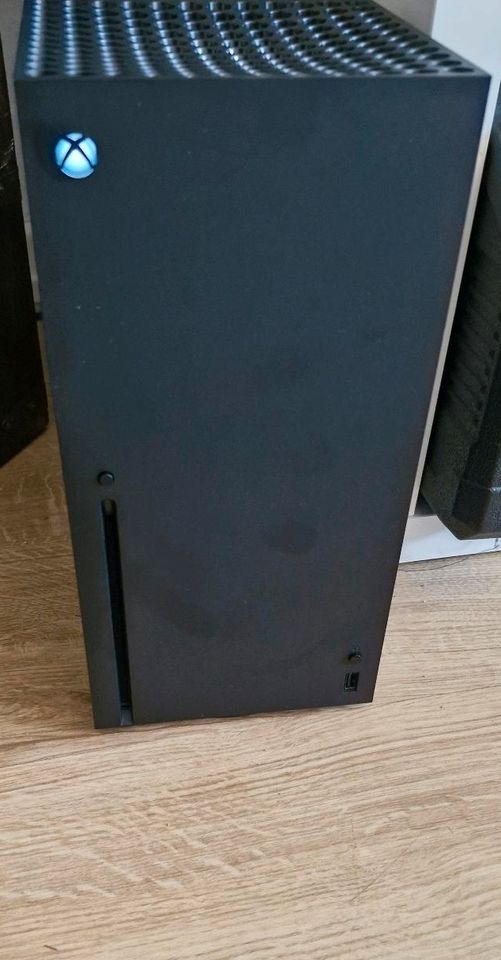 Xbox one X Series 1Tb wie Neu in Buxtehude