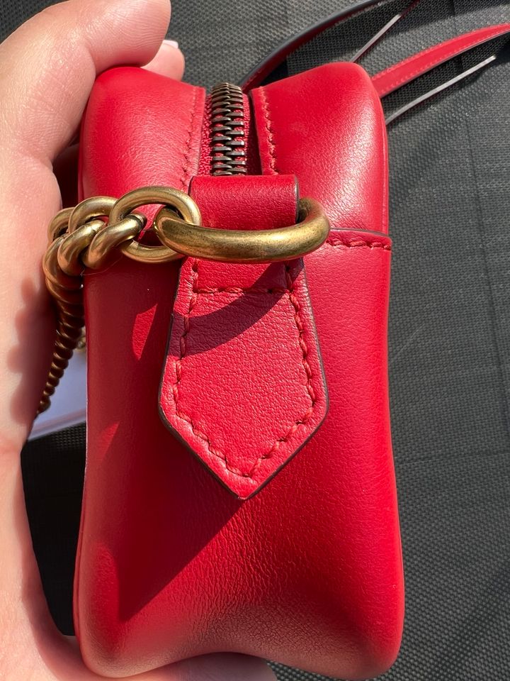 Gucci GG Marmont Mini Tasche Hibiscus red rot mit Rechnung in Drolshagen