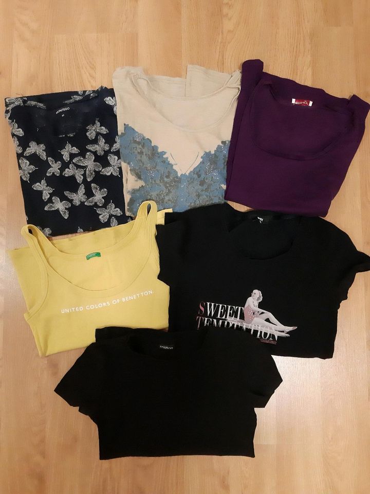 Kleidungspaket Tshirt Shirt Oberteile in Straubing