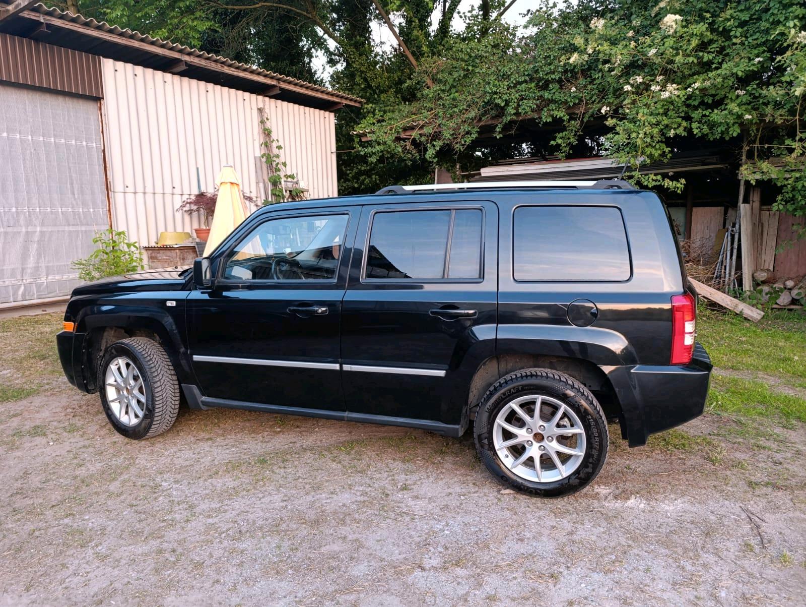 Abbildung des Autos Jeep Patriot Allrad Anhä…