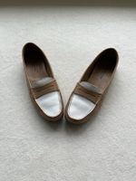 Loafer, Slipper beige/weiß Gr. 39 Altona - Hamburg Othmarschen Vorschau