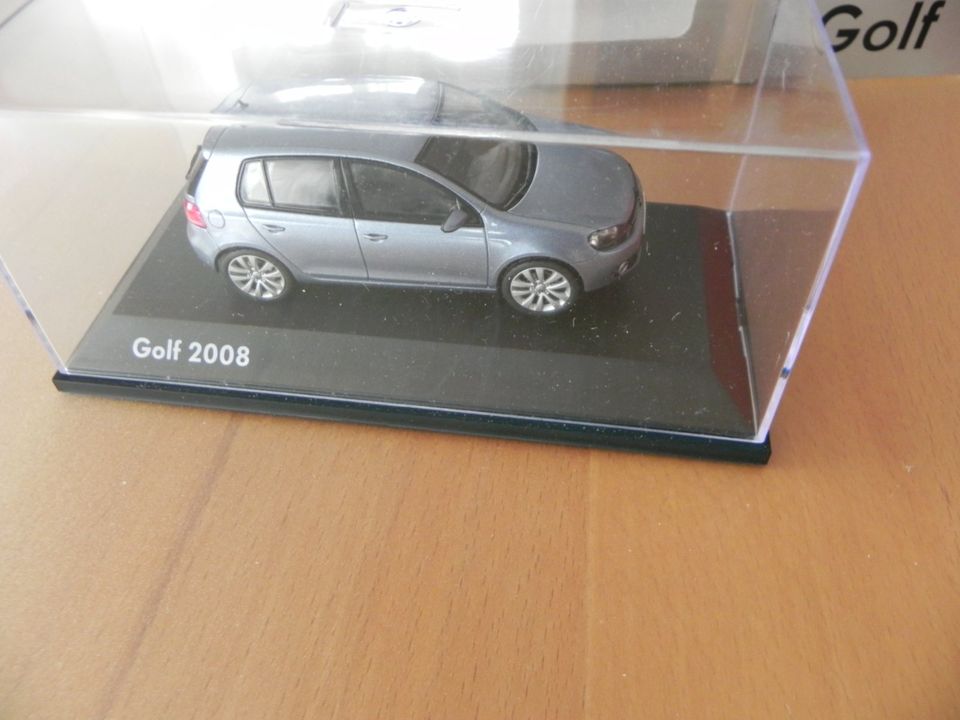 Modellauto 1:43--Golf 6 Bj. 2008 - 2012 Blue Graphit von Schuco in Kernen im Remstal