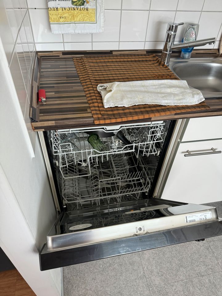 Küche komplett mit Miele Spülmaschine und Herdset in Augsburg
