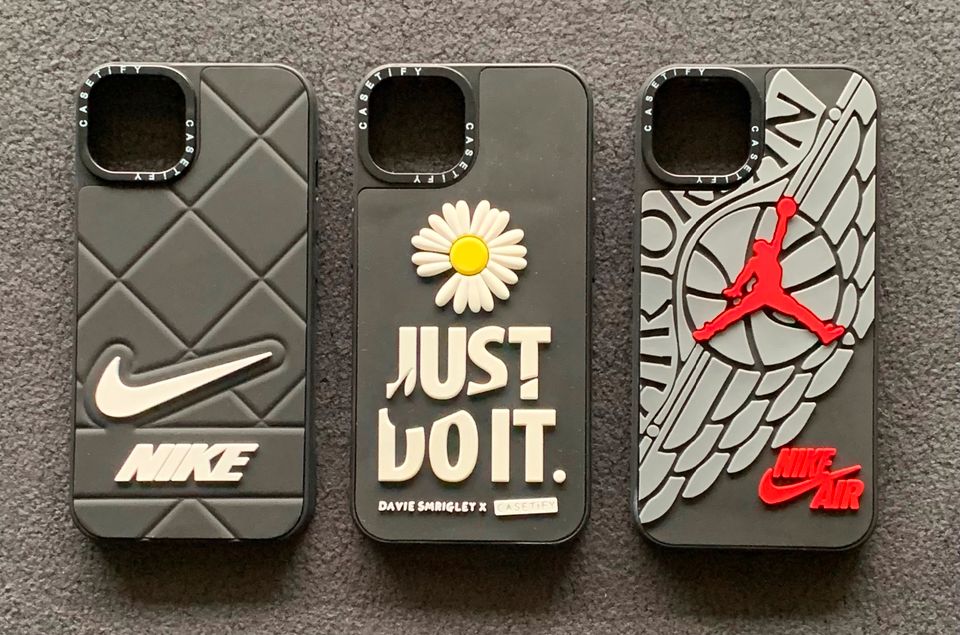 Hüllen Cover *Nike 3D* schwarz für iPhone 13 / 14 *NEU* in München