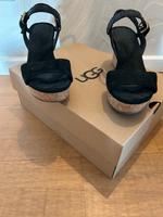 UGG Sandalen, Größe 37 Niedersachsen - Osterholz-Scharmbeck Vorschau