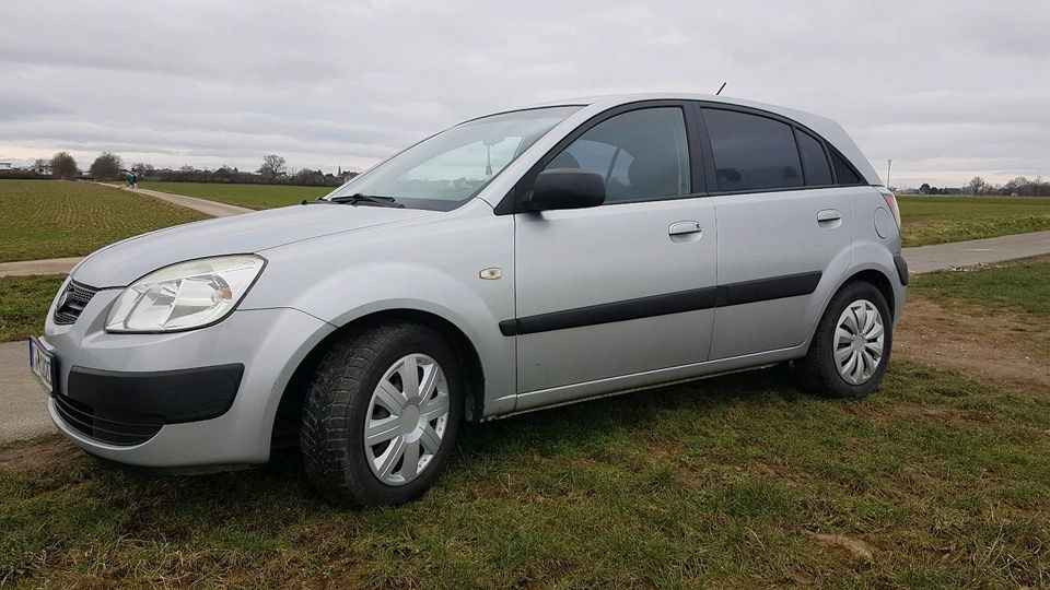 KIA Rio Klima TÜV in Euskirchen