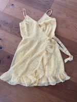 Tolles HOLLISTER Kleid in gelb / Größe XS Kr. München - Putzbrunn Vorschau
