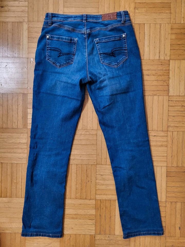 Street One Jeans "Georgia" mid-rise, casual fit, Gr. 28/32 in Lichtenfels