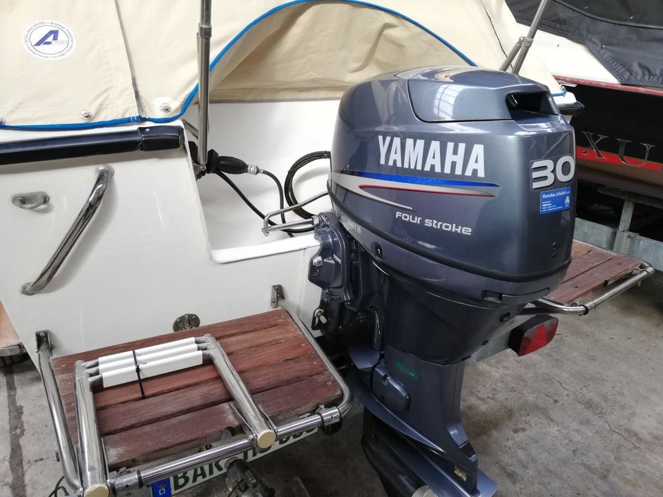 Variant 606 BJ 2007 Bootsbau Schubert Yamaha 30 PS Service neu in Schorfheide