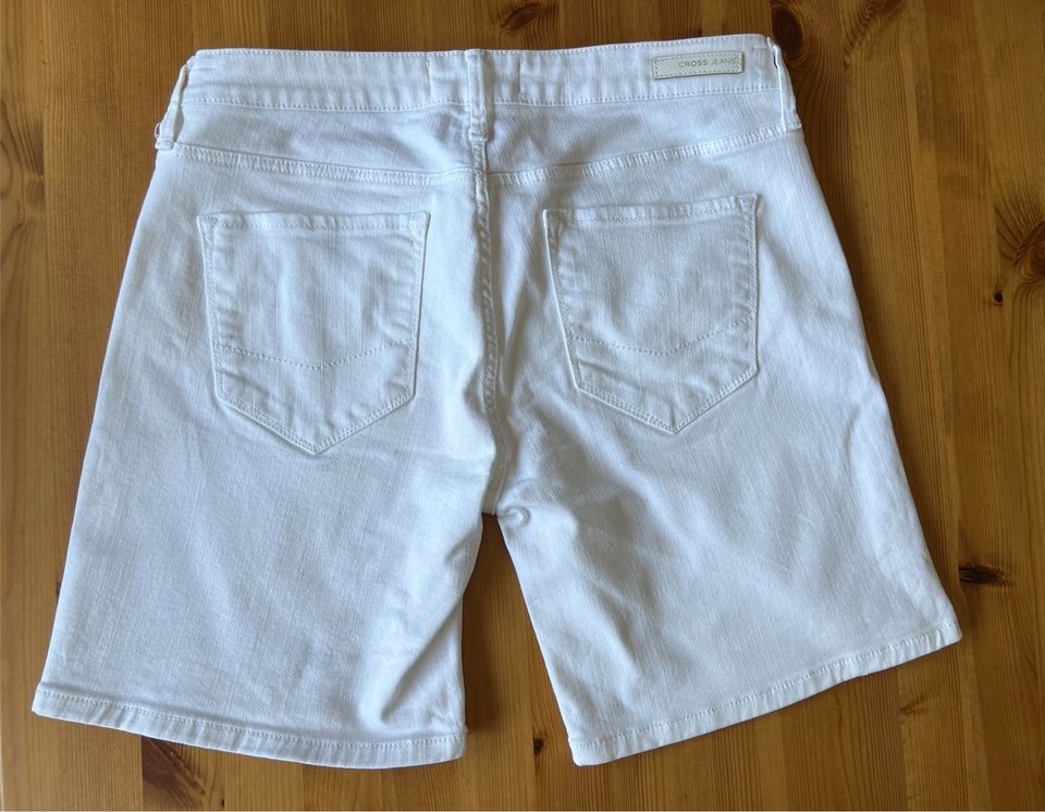 Shorts / Bermuda von Cross Jeans - weiß Gr. S / 36 W29 in Alsdorf