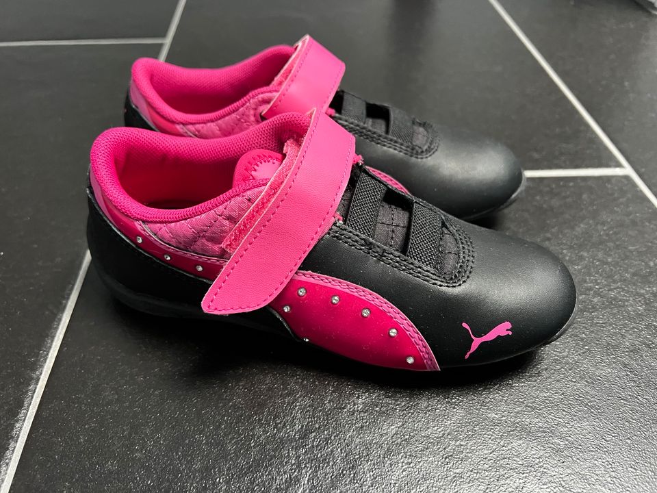 NEU, Kinder Mädchen Puma Schuhe schwarz/pink Größe 31 in Bad Kreuznach