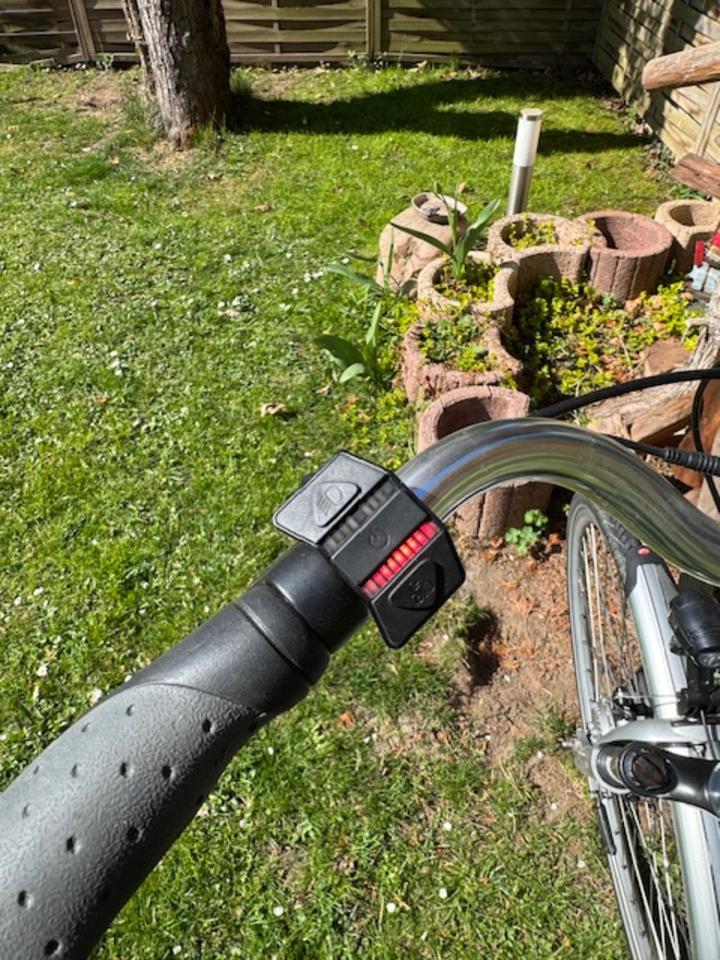 Damenrad E-Bike 28 Zoll - Fabrikat STELLA Holland - wie NEU 327km in Köln